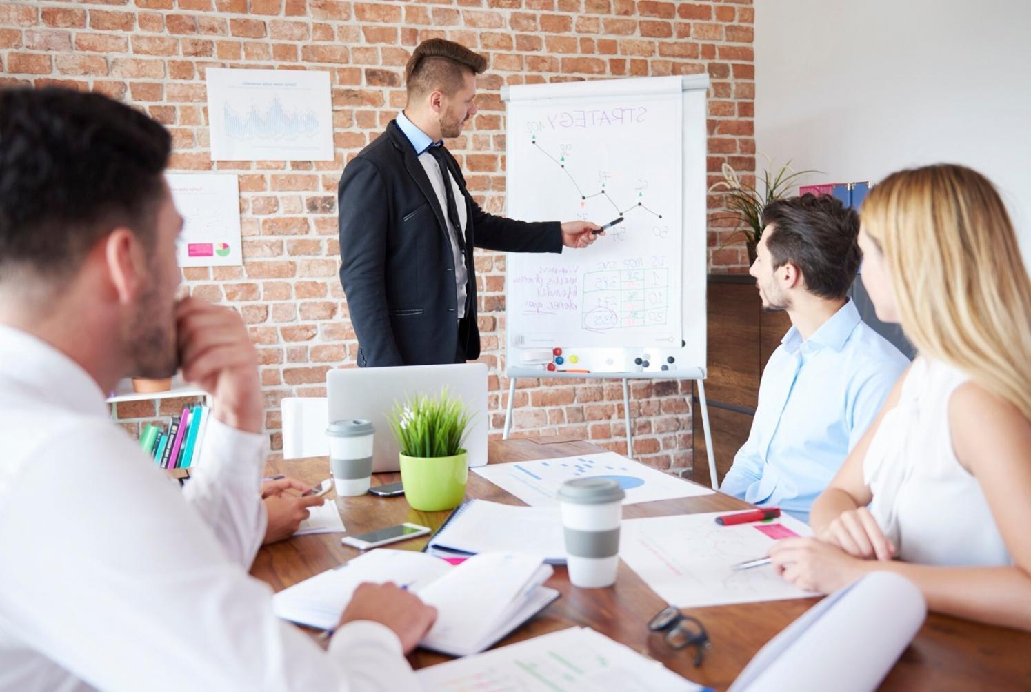 Outils d'analyse financière et calculatrices d'investissement